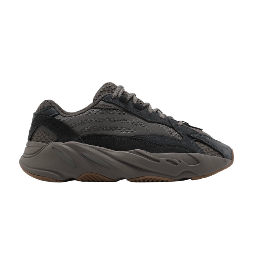 Shops chaussure yeezy boost 700